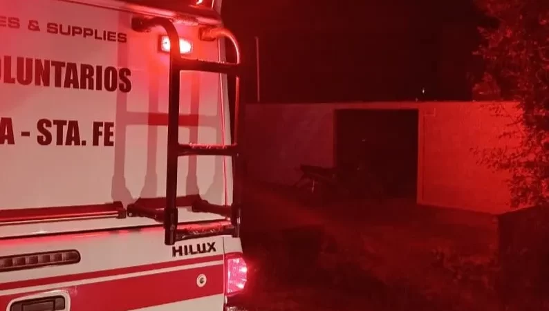 Bomberos apagaron dos incendios a la madrugada en Reconquista