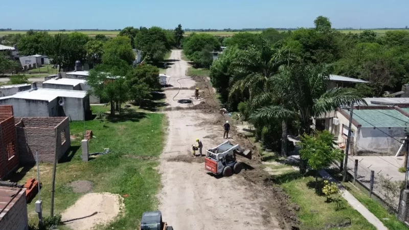 La provincia avanza con la ampliación de la red de agua potable en Florencia