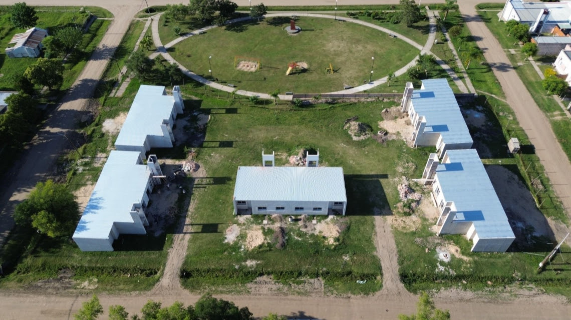 Avanza la construcción de viviendas sociales en barrio Hospital de Romang