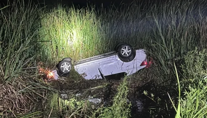 Despistó y volcó con el auto en el cruce de la Zulema sobre Ruta 3
