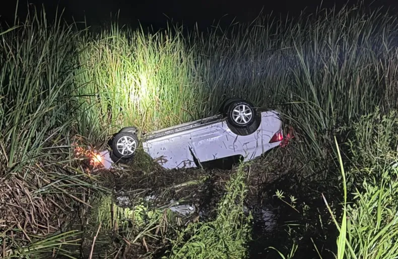 Despistó y volcó con el auto en el cruce de la Zulema sobre Ruta 3