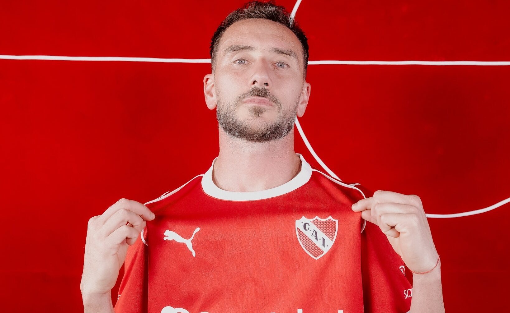Fede Mancuello renovó contrato con el club Independiente