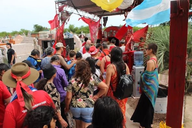 Corrientes: murió un devoto del Gauchito Gil tras ahogarse con un caramelo
