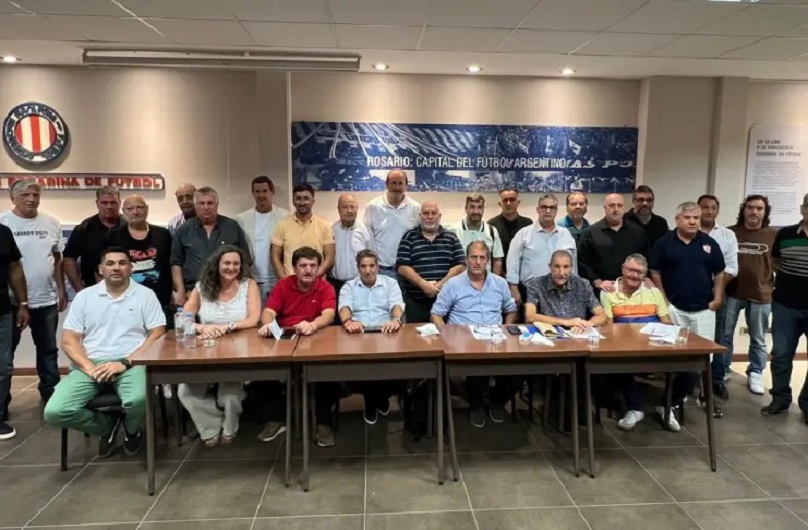 Reunión de la Federación de Fútbol en la Asociación Rosarina