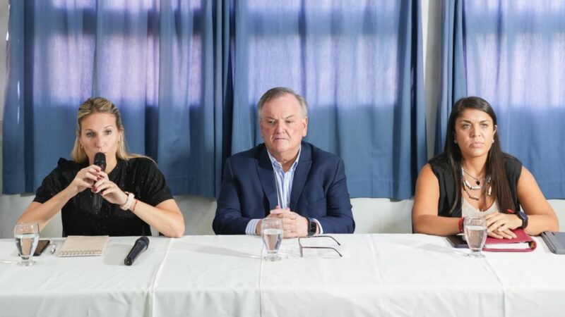 San Cristóbal: Provincia asiste a familias y refuerza la contención en las escuelas