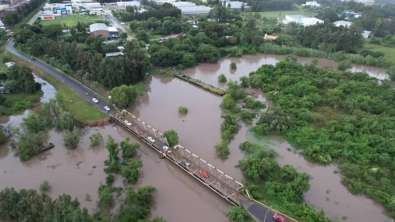 El Area metropolitana Reconquista – Avellaneda sigue en alerta por la crecida del Arroyo El Rey