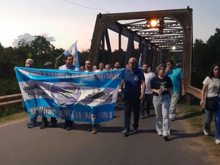 Reconquista realizó el acto oficial por Malvinas sin la presencia de Pullaro