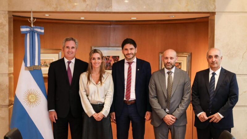 Pullaro llevó al canciller Quirno un documento en defensa de la producción de biodiésel