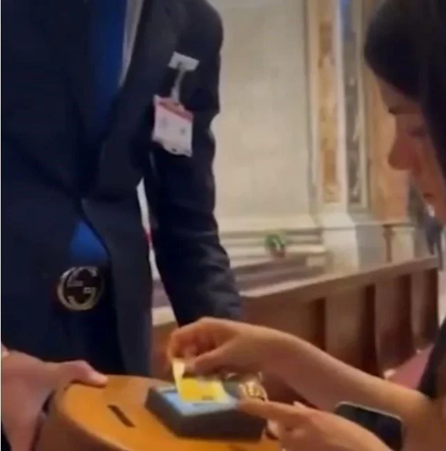Adiós al efectivo: ya aceptan pagos electrónicos en las misas del Vaticano
