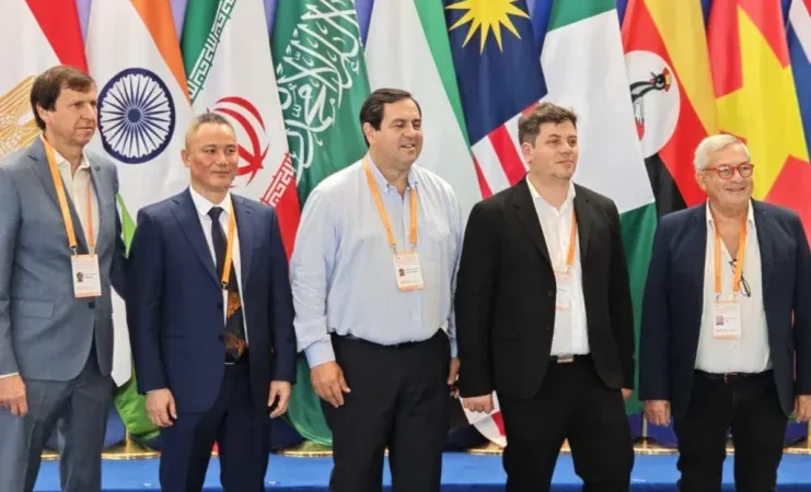 Vallejos presentó proyectos estratégicos de Reconquista en el Foro BRICS 2026 en China