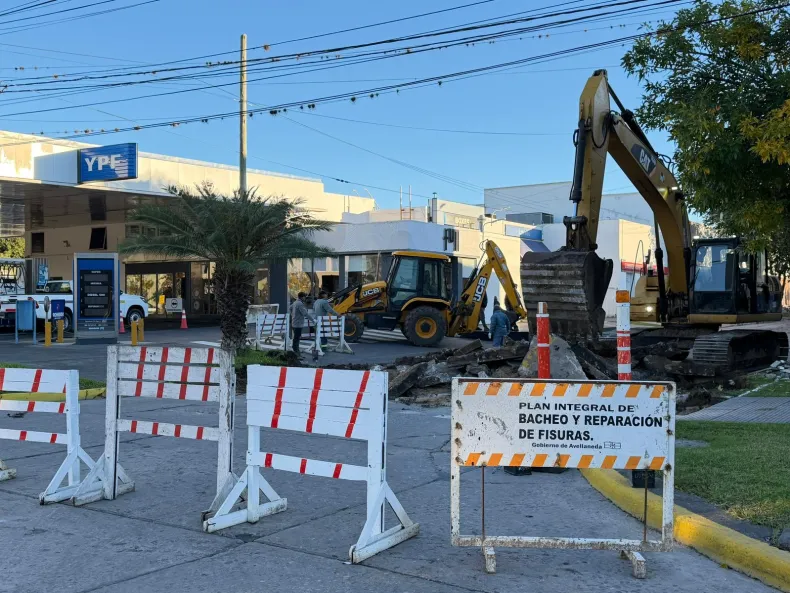 Continúan los trabajos de bacheo en Calle 18 de Avellaneda. Recomendaciones