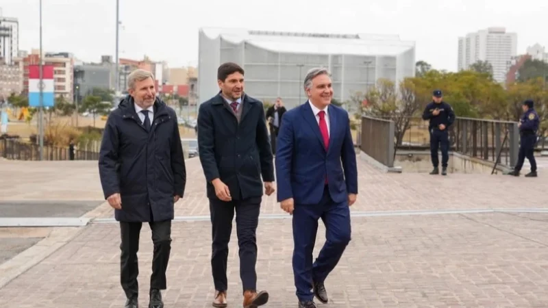 Los gobernadores Pullaro, Llaryora y Frigerio reúnen a la industria en Rosario