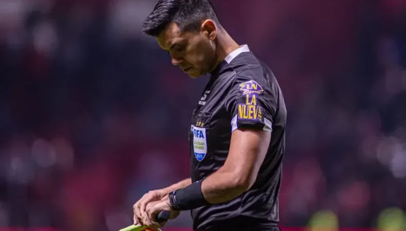 Debutó en el Mundial de fútbol el árbitro nacido en Guillermina