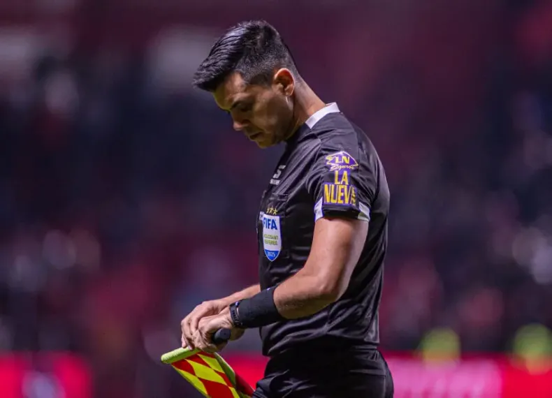 Debutó en el Mundial de fútbol el árbitro nacido en Guillermina