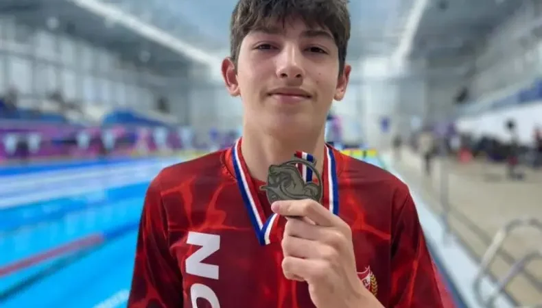 Bautista Faulkner ganó el campeonato nacional de natación