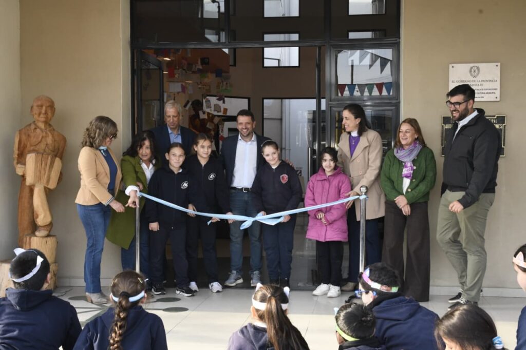 Braidot inauguró la 13ª Feria del Libro «Leer, soñar, crecer» en Avellaneda