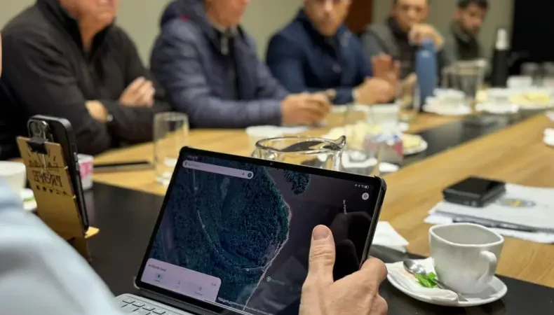 Avanzan las mesas técnicas por el acceso a Puerto Ocampo y el puente con Bella Vista