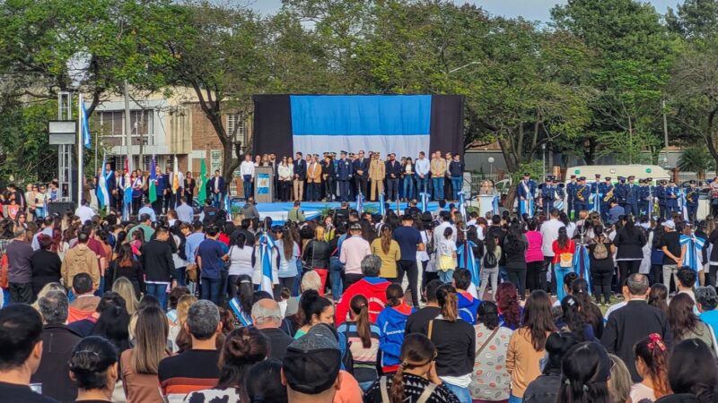 Escuelas de Reconquista prometen lealtad a la bandera el 19 de junio