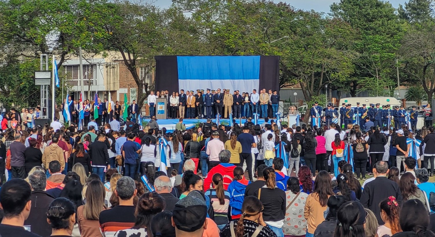 Escuelas de Reconquista prometen lealtad a la bandera el 19 de junio