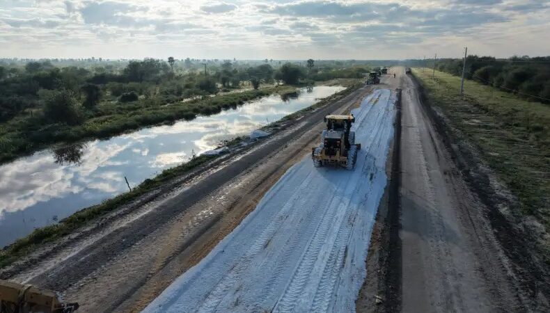 Avanza la pavimentación de la Ruta Provincial 31 en el Departamento Vera