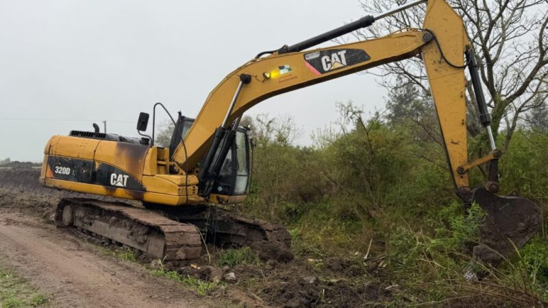 Avanzan las tareas de limpieza de desagües en B° Progresar y Loteo Berlanda de Avellaneda