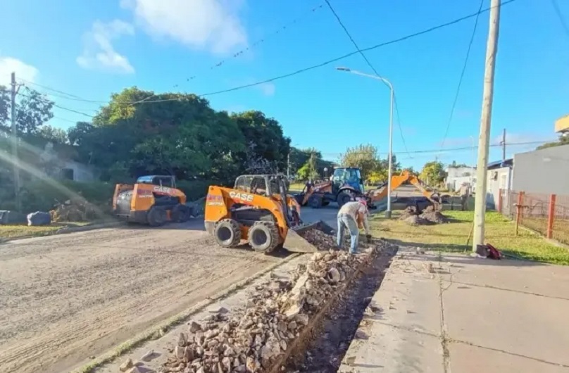 La Provincia avanza con la obra que llevará agua potable a 7.400 vecinos de Florencia