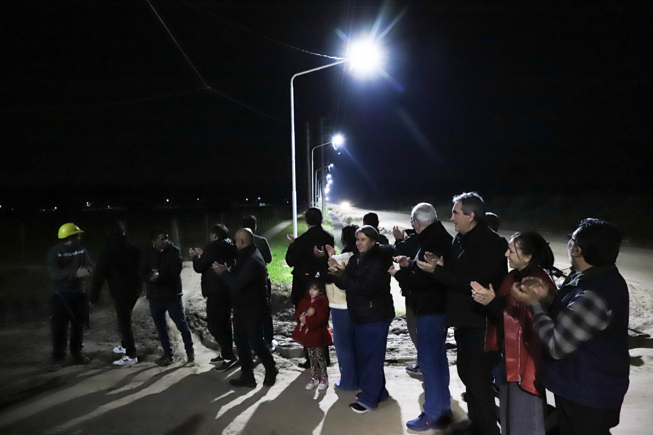 Obras que unen: nueva iluminación LED para conectar Martelossi, Nazareth y Ñú Porá