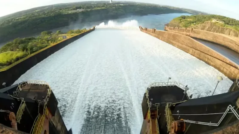 Itaipú libera agua y el Paraná tendrá una crecida paulatina: descartan un escenario catastrófico