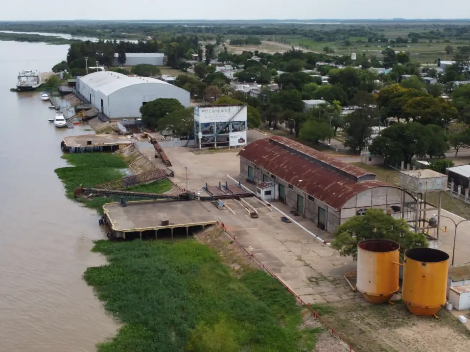 Anticipan una importante crecida del río Paraná que podría complicar la navegación