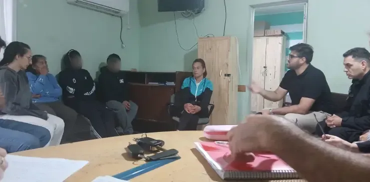 Avellaneda: el municipio se reunió con adolescentes del barrio Belgrano y sus familias