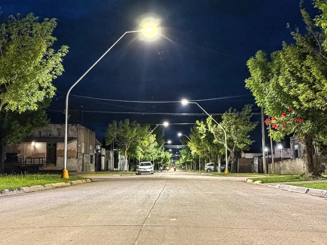 Inauguraron nueva iluminación Led en calle Almirante Brown de Malabrigo