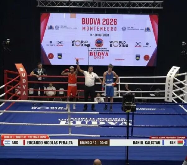 Nicolás Peralta debutó con un triunfo contundente en el Mundial Juvenil de Boxeo